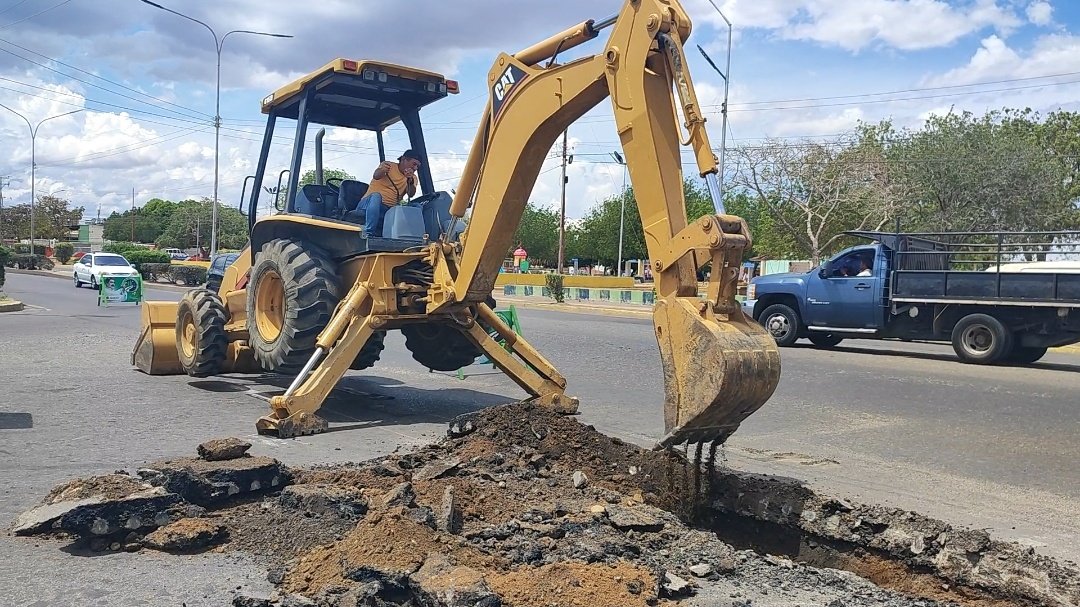 Gobierno Bolivariano ejecuta sustitución de colector emisario y atiende a más de 5.600 familias falconianas