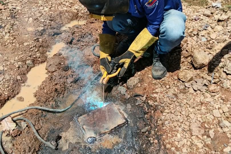 Gobierno Bolivariano corrige incidencia en aducción de 54” del tramo Guri – Ciudad Bolívar