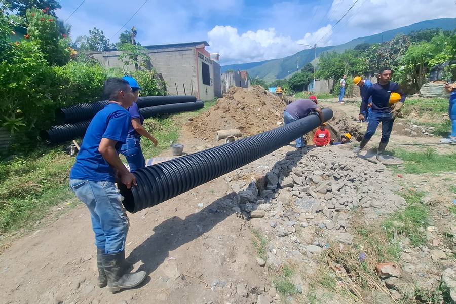 Avanza construcción de red para aguas servidas en atención a más de 170 familias en Yaracuy