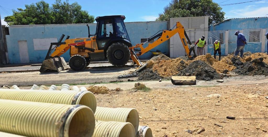 Culminan la sustitución de colector de aguas servidas en la Av. Ramón Ruiz Polanco de Paraguaná