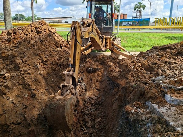 Hidroven realiza mantenimiento preventivo y correctivo en tubería de agua potable en Cojedes