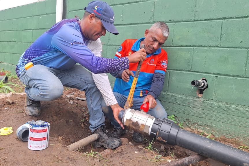 Gobierno Bolivariano rehabilita pozo profundo en el municipio Caroní