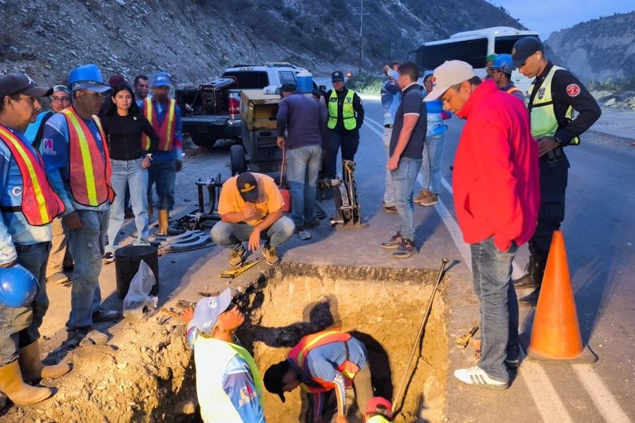 Hidroven repara avería en tubería de 12 pulgadas en el sector Las Gonzáles de Mérida