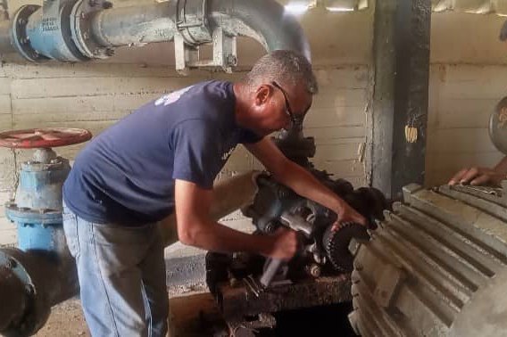 Reparada avería en tubería de 20 pulgadas en el sector La Silsa del estado Miranda