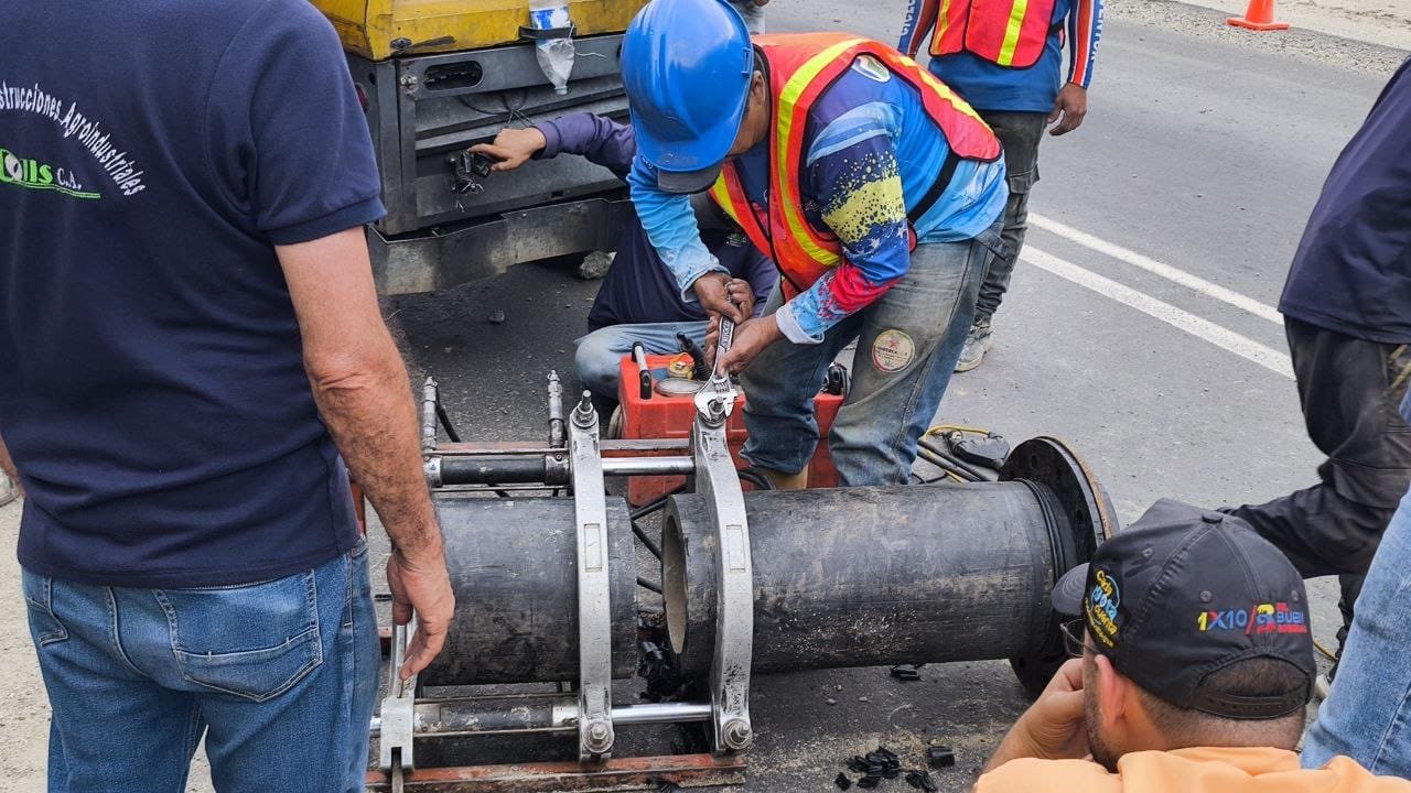 Hidroven repara avería en tubería de 12 pulgadas en el sector Las Gonzáles de Mérida