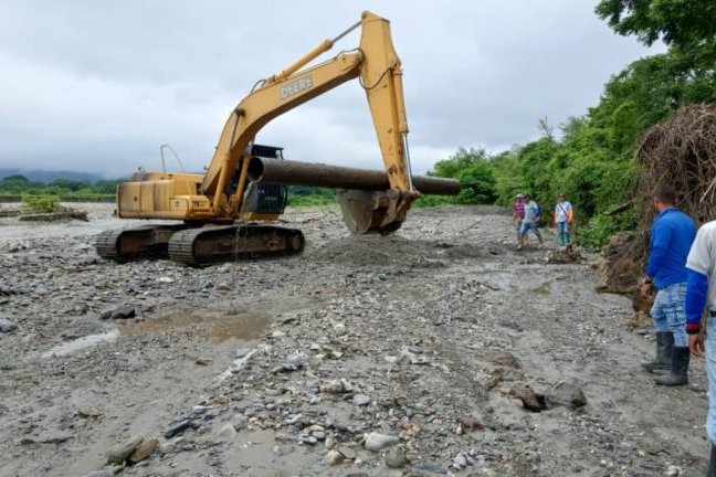 Gobierno Bolivariano repara tubería principal en Urachiche para garantizar agua a más de 15.000 yaracuyanos