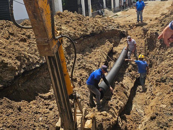 Gobierno Bolivariano sustituye 84 metros de colectores en Táchira