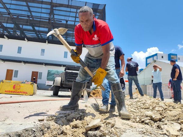 Hidroven optimiza red de aguas servidas en Campamento Transitorio de Catia