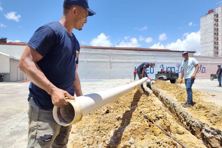 Hidroven optimiza red de aguas servidas en Campamento Transitorio de Catia