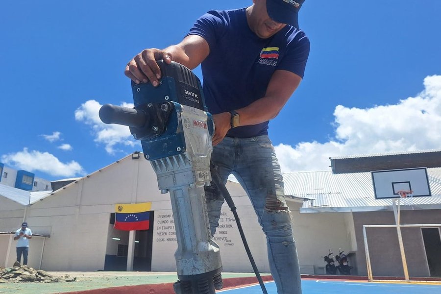 Hidroven optimiza red de aguas servidas en Campamento Transitorio de Catia