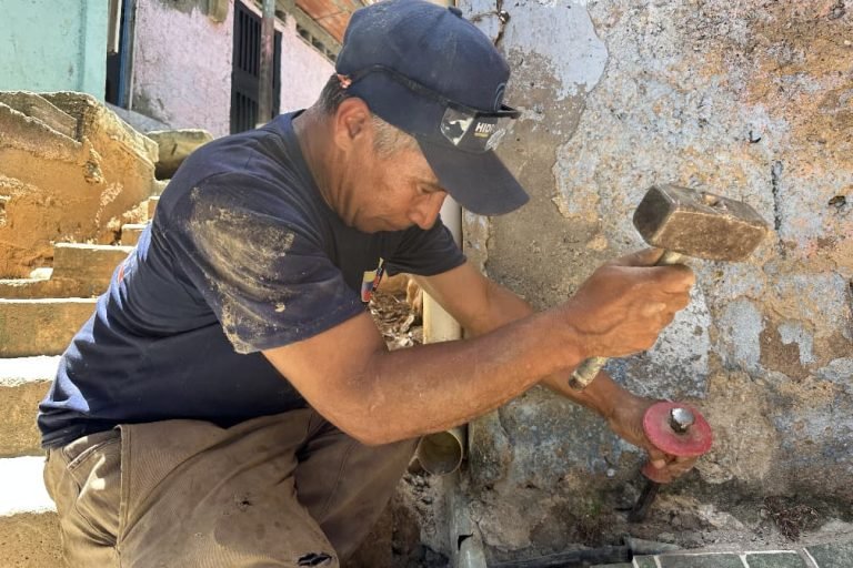 Culmina sustitución de 200 metros de tubería para agua potable en El Cementerio