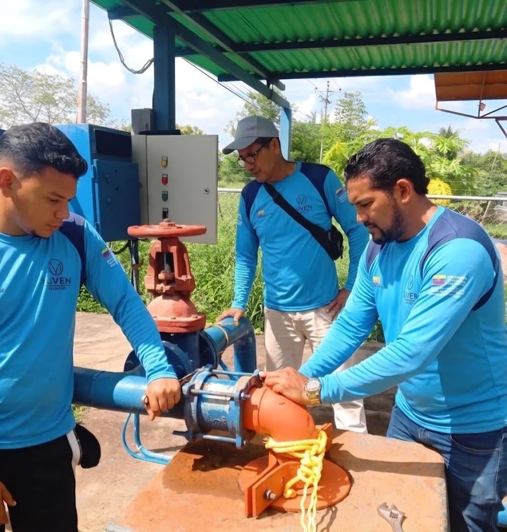 Hidroven optimiza el servicio de agua potable en Santa Ana en Apure
