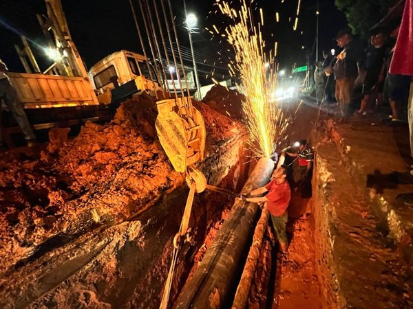 MinAguas sustituye 6 metros de tubería principal en la parroquia Boquerón de Maturín