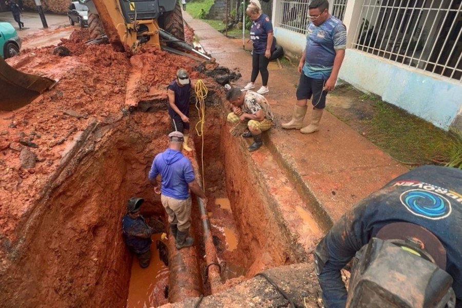 MinAguas sustituye 6 metros de tubería principal en la parroquia Boquerón de Maturín
