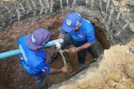Hidroven mejora servicio de agua potable a 80 familias en San Cristóbal