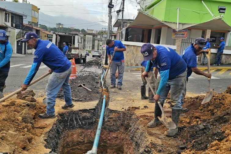 Hidroven mejora servicio de agua potable a 80 familias en San Cristóbal