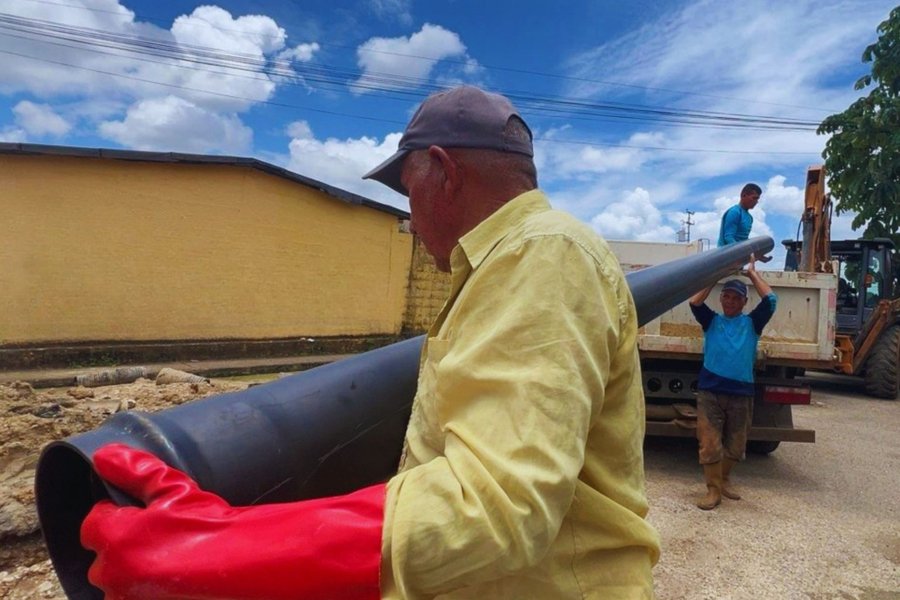 Sustituyen 9 metros de colector para aguas servidas en Monagas