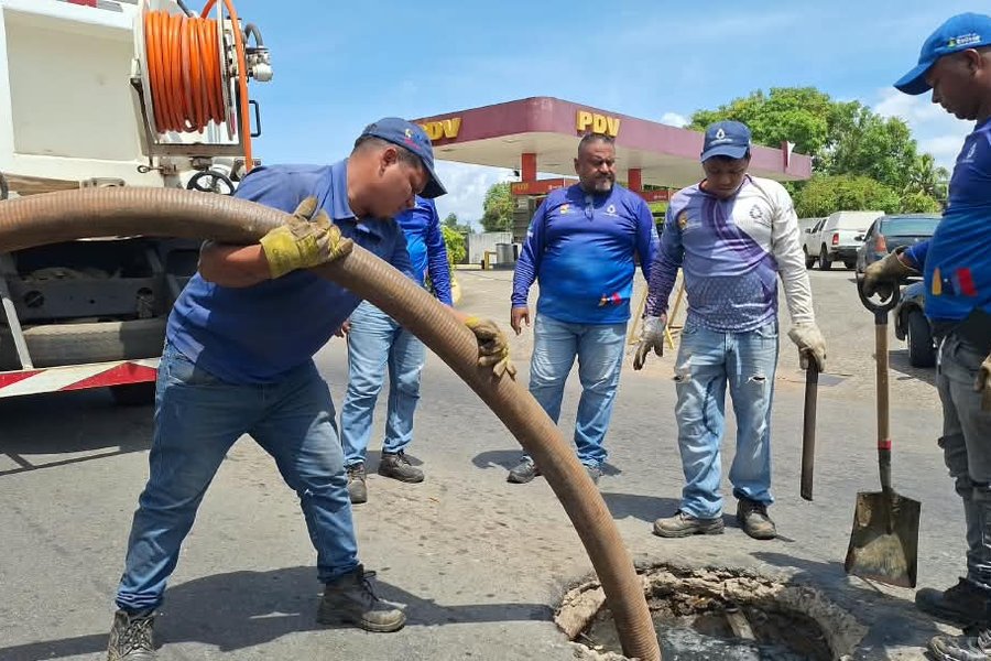MinAguas mejora red de aguas servidas en Angostura del Orinoco