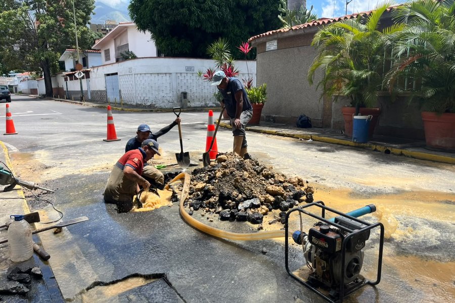 Equipo Multidisciplinario del Agua repara averías y garantiza el servicio a más de 6 mil familias en Leoncio Martínez