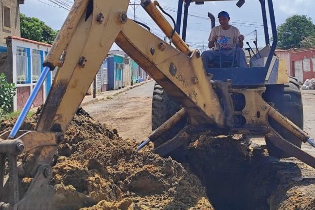 Sustituyen 50 metros de colector en el sector La Guinea de Coro