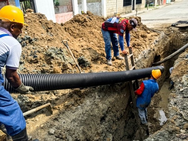Avanza sustitución de colector para aguas servidas en las Tapias 3 en Yaracuy