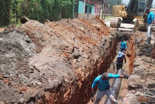 Sustituyen 78 metros de colector en el sector La Mora en Yaracuy