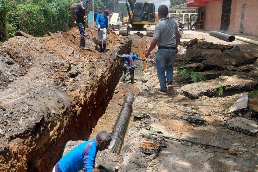 Sustituyen 78 metros de colector en el sector La Mora en Yaracuy