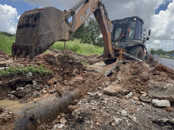 Hidroven repara avería en tubería principal en la avenida Cruz Peraza de Maturín