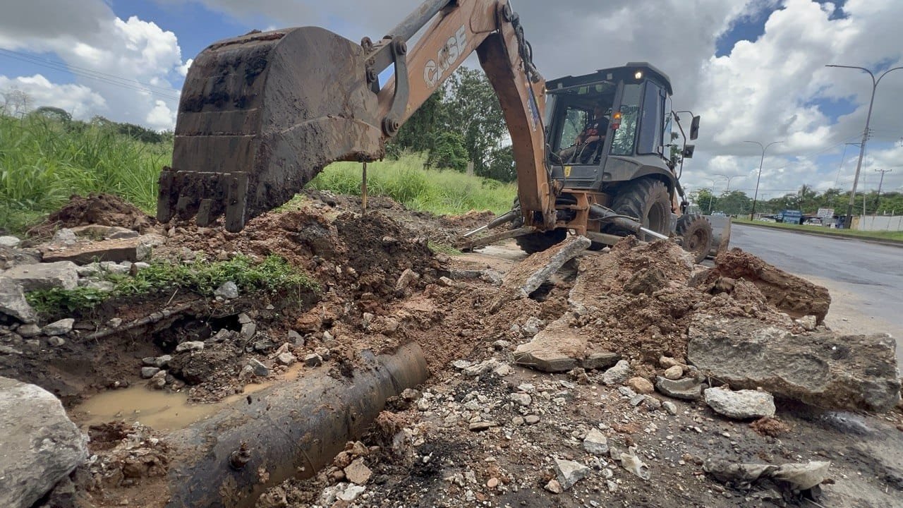 Hidroven repara avería en tubería principal en la avenida Cruz Peraza de Maturín