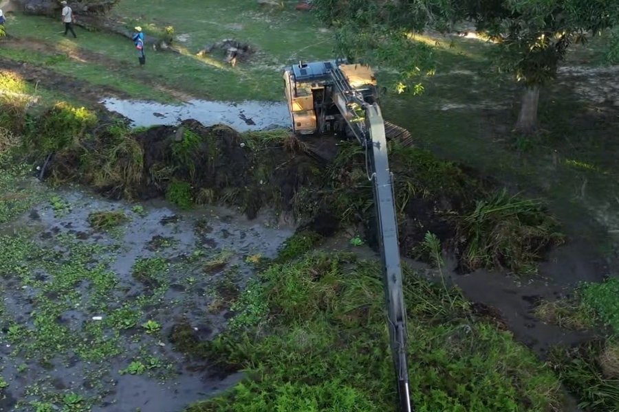 Avanza la limpieza y canalización del caño Caramacate en Apure