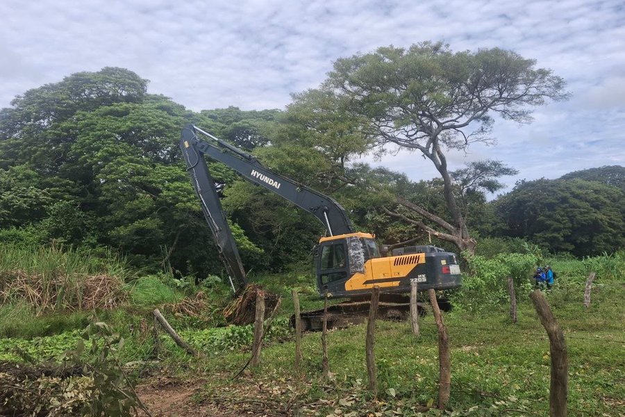 Avanza la limpieza y canalización del caño Caramacate en Apure