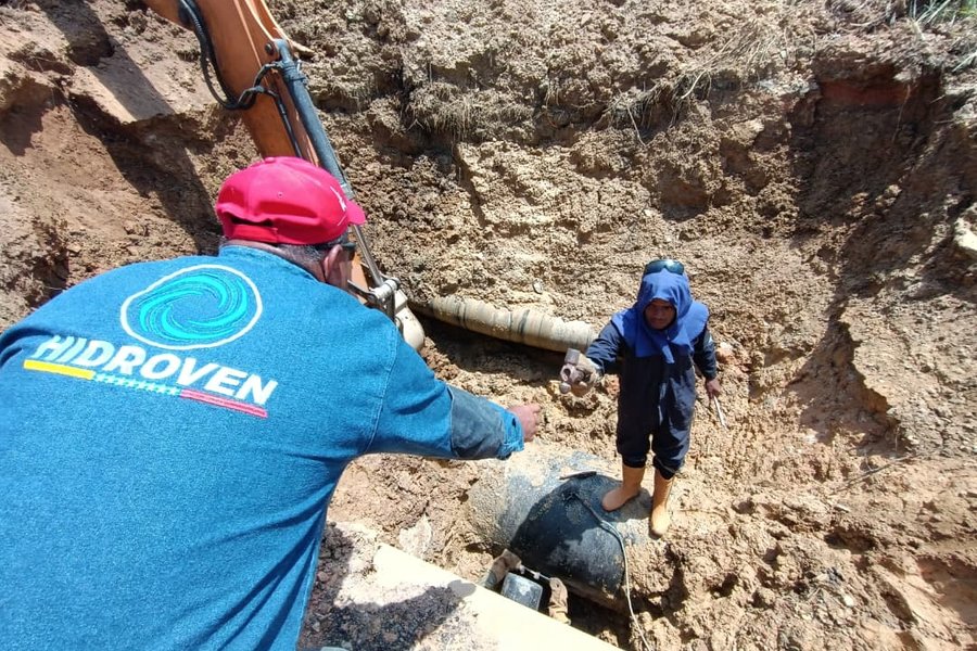Hidroven mantiene trabajos correctivos en la Av. Bicentenario de Higuerote