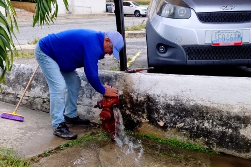 Gobierno Bolivariano garantiza agua potable a más de 1.740 familias en Mérida