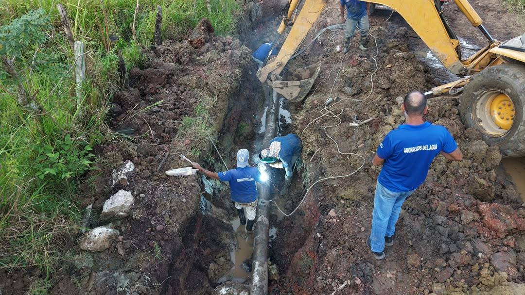 Instalan de 30 metros de tubería en atención a 1.500 familias del estado Táchira