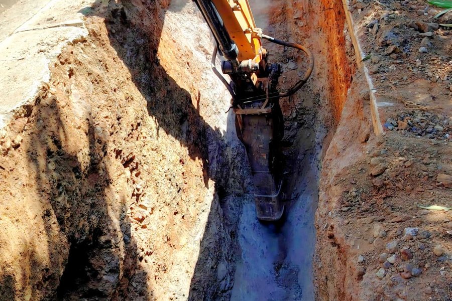 Avanzan trabajos de excavación para optimizar el sistema de aguas servidas en el estado Guárico