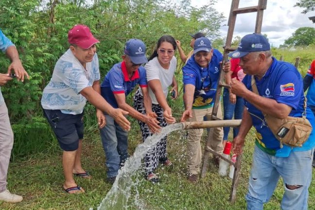 Hidroven activa pozos profundos en la población El Manteco del estado Bolívar