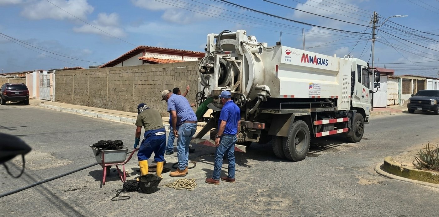 Poder Popular consolida mejoras en sistema de aguas servidas del municipio Los Taques