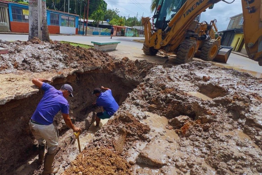 MinAguas restablece el servicio de agua potable para más de 3.200 familias en la parroquia La Pica