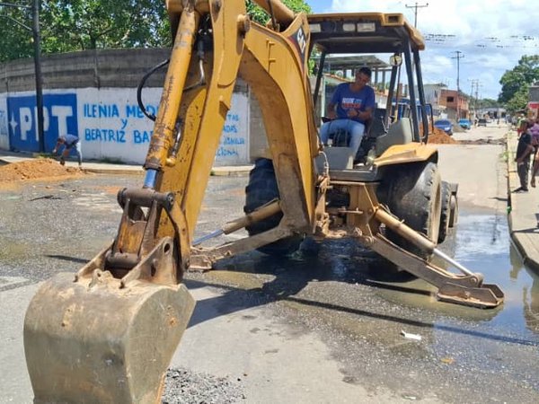 Gobierno Bolivariano inicia sustitución de colector para aguas servidas en Yaracuy