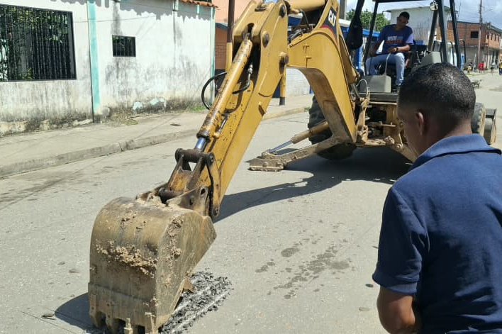 Gobierno Bolivariano inicia sustitución de colector para aguas servidas en Yaracuy