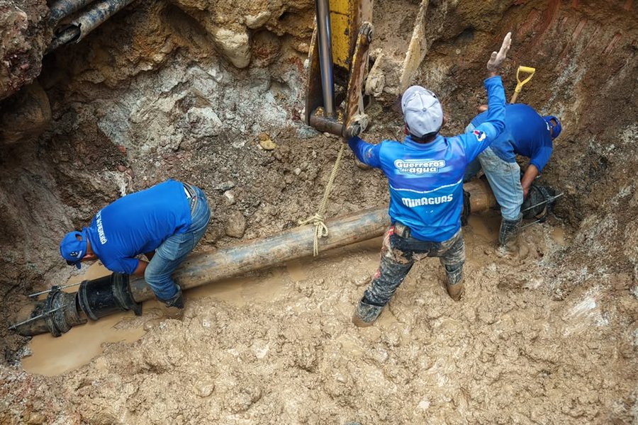 Sustituyen tres metros de tubería para optimizar el servicio de agua potable en el municipio Junín