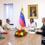 Presidenta (e) Delcy Rodríguez se reúne con Equipo de Aguas para fortalecer este servicio en el país